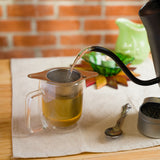 Making tea with Trueshop Mesh Tea Infuser Basket